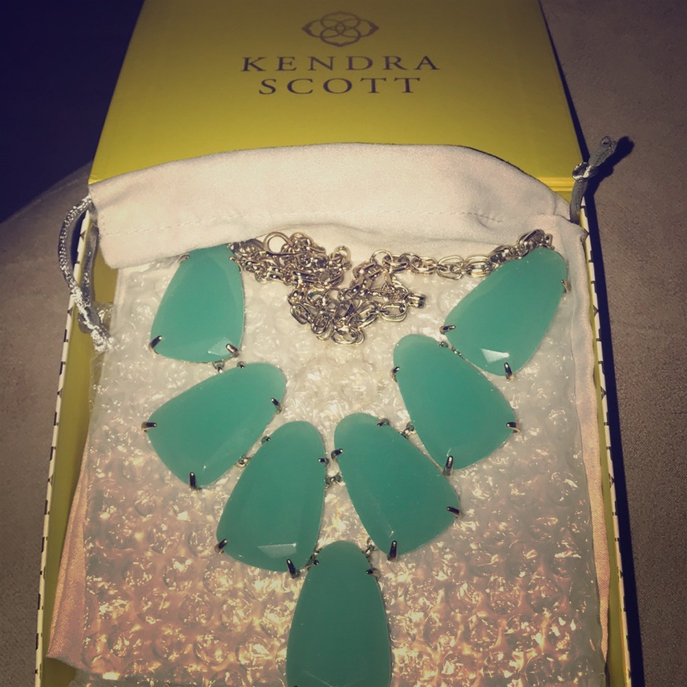 RARE Kendra Scott Harlow Necklace